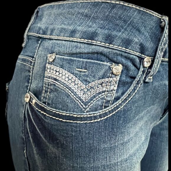 2b Bebe Rhinestone pockets Straight Leg Jeans Medium Wash Low Rise Pants NWOT 32 - Picture 6 of 6